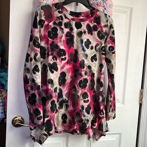 Logo by Lori Goldstein French terry leopard top